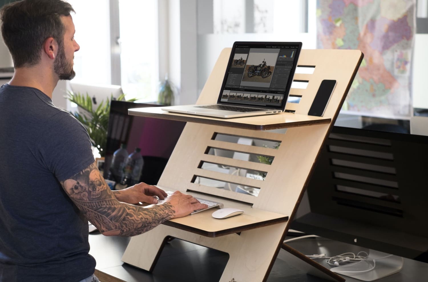 5 Best Standing Desk Converters for Dual Monitors