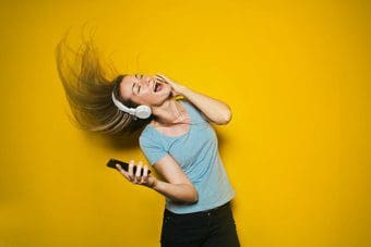 6 Best Bluetooth Earphones for the One Plus 8 and One Plus 8 Pro