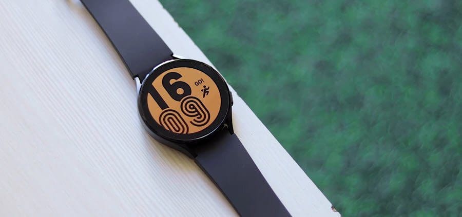 6 Best Samsung Galaxy Watch 4 Screen Protectors and Cases