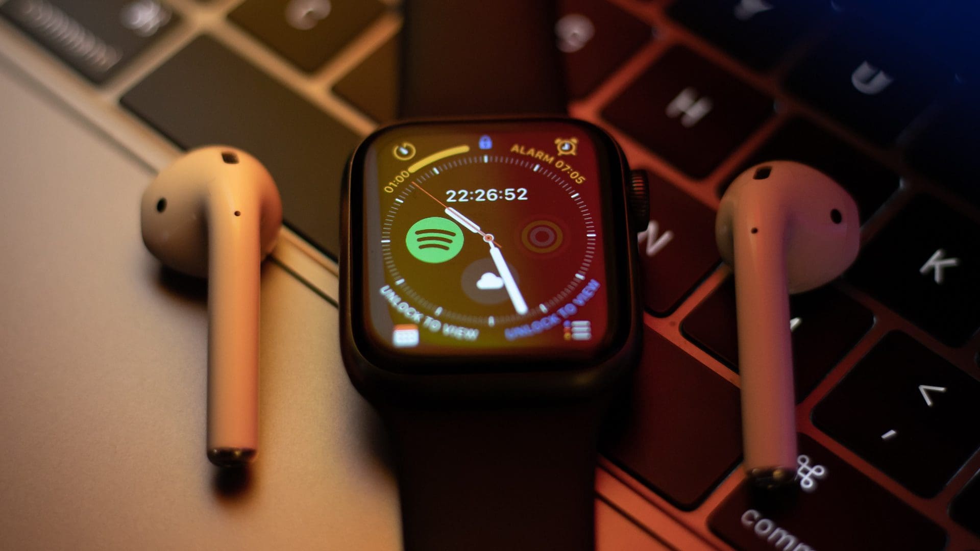 8 Best Apple Watch Series 7 Accessories to Buy