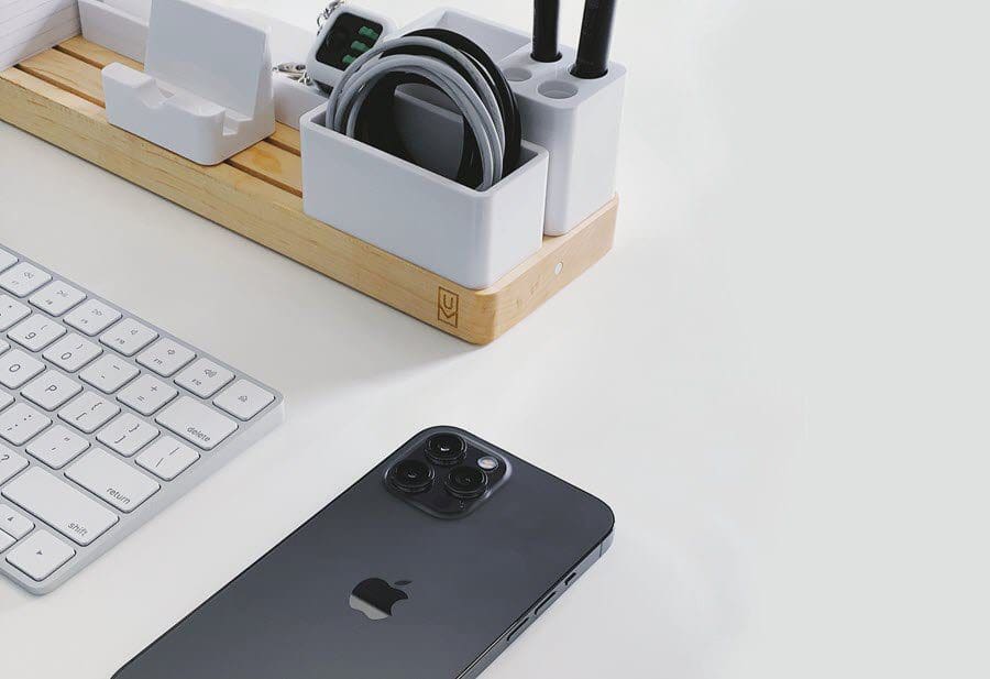 8 Best i Phone 12 and i Phone 12 Pro Accessories That You Can Buy