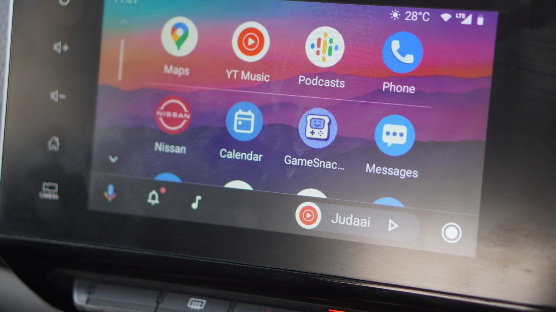 Android Auto vs CarPlay
