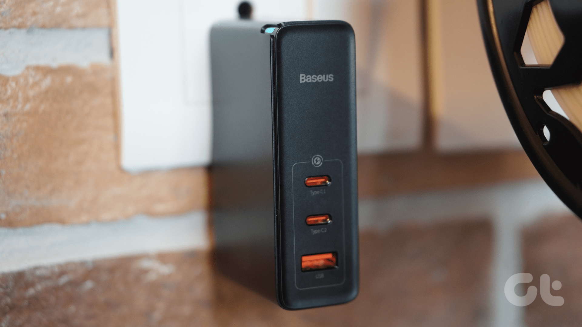 Baseus car charger 4
