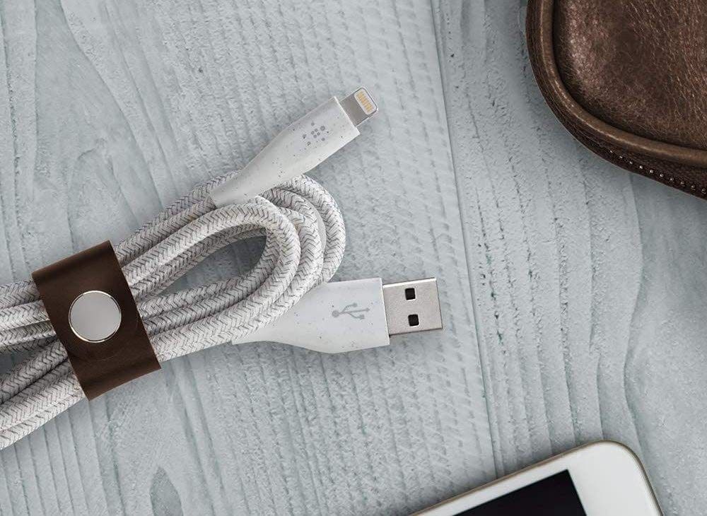 iPhone lightning cable