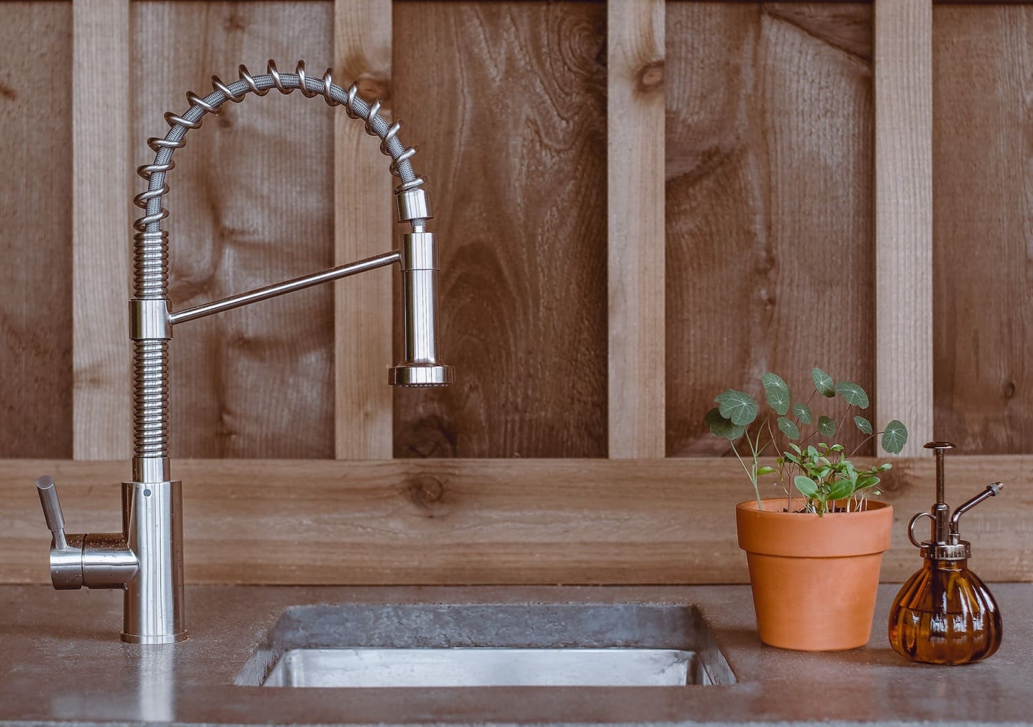 Best Touchless Kitchen Faucets With Sprayer