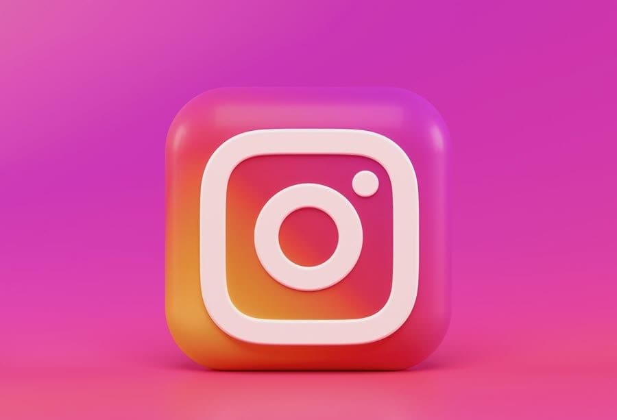 How to Add Multiple Photos to Instagram Post or Story 1