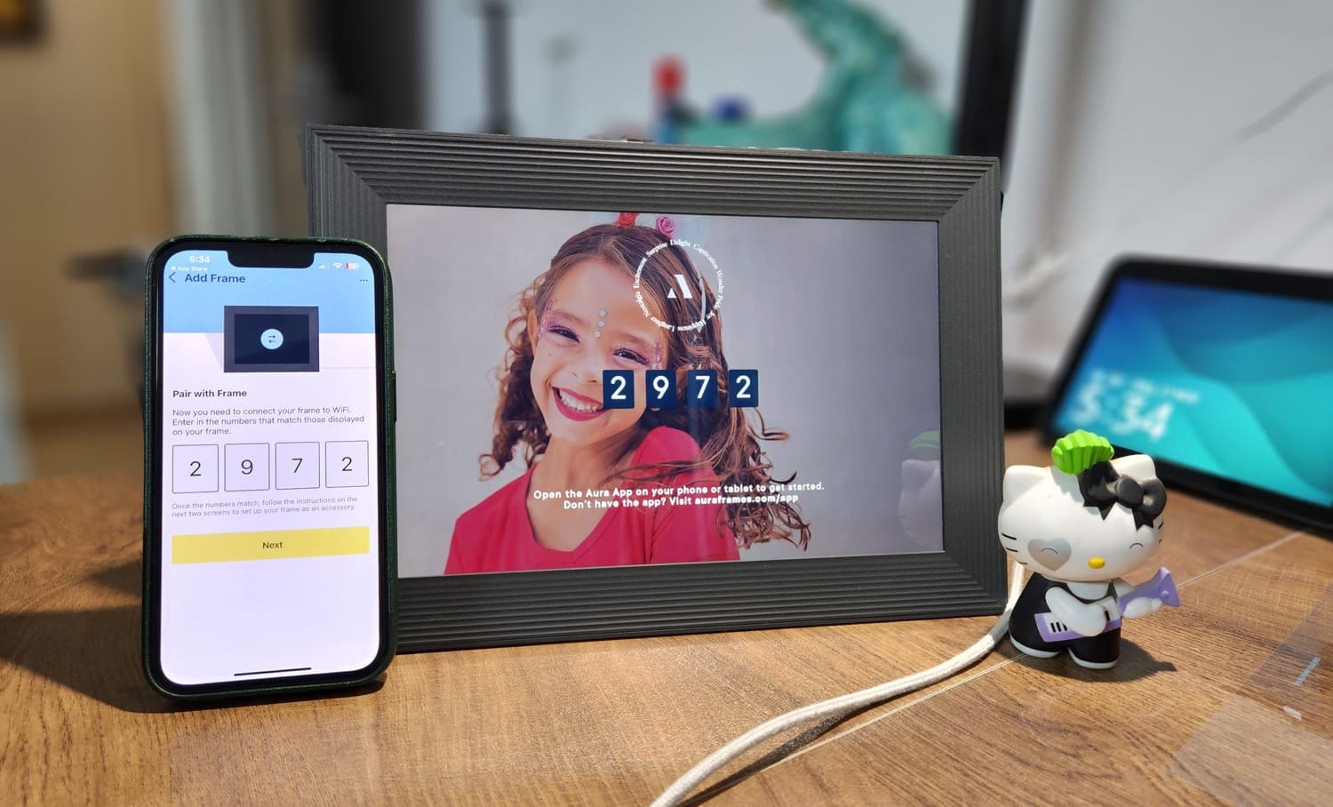 How to Set Up the Aura Carver Digital Photo Frame
