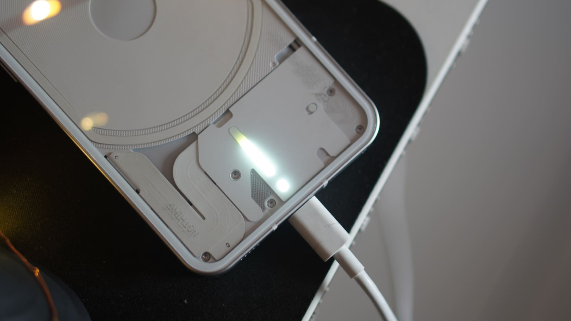 Battery level indicator