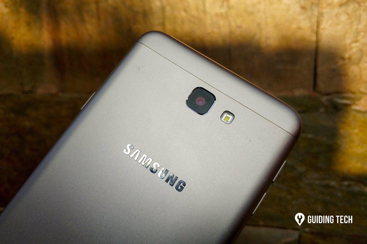 Samsung Galaxy On7 Prime Pros Cons 5