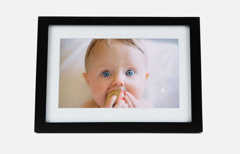 Skylight Frame WiFi Digital Picture Frame