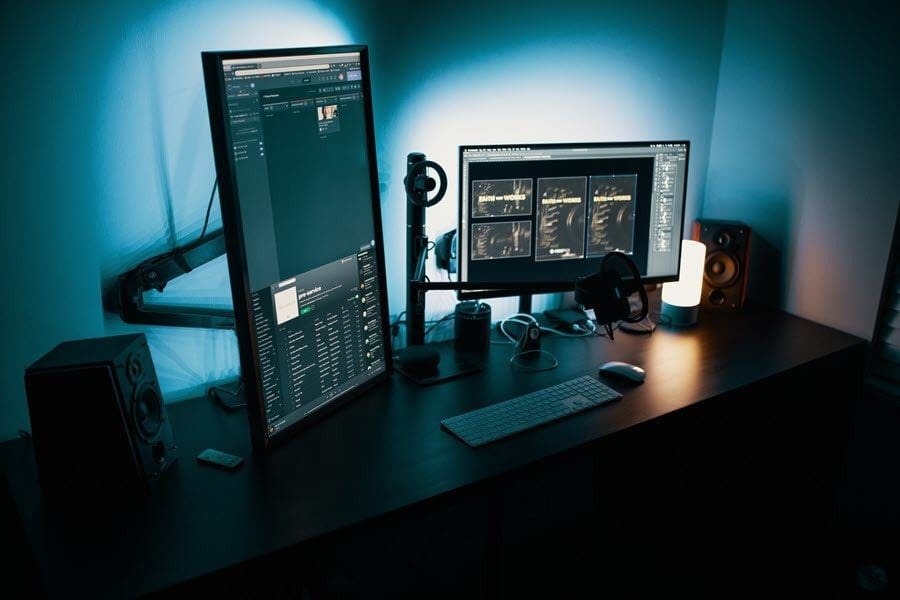 Top 6 Monitor Arms for Heavy Monitors