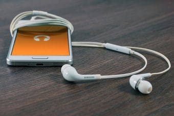 Castbox Vs Podcast Addict Image