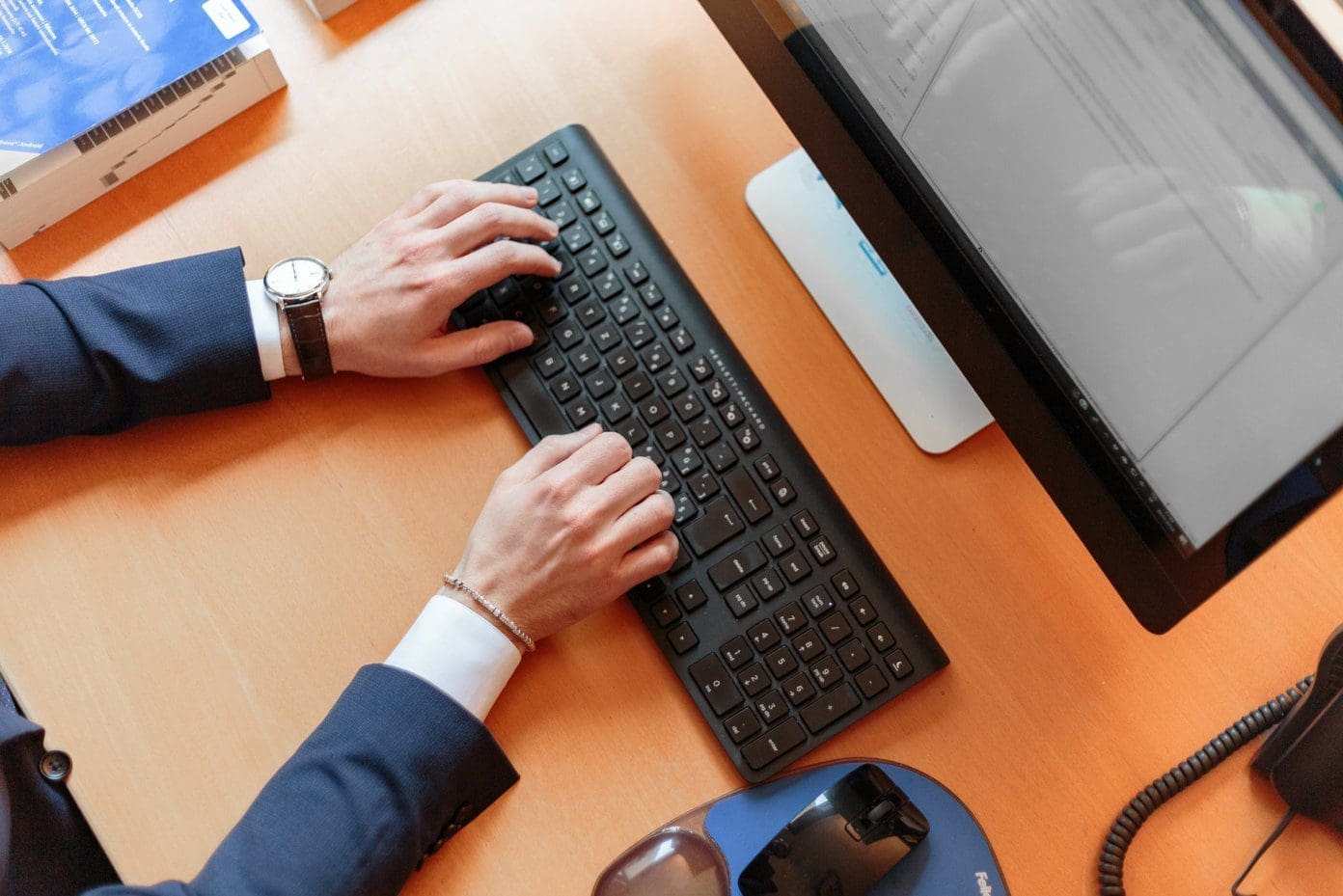How to make use of find and replace on Microsoft Word feature image