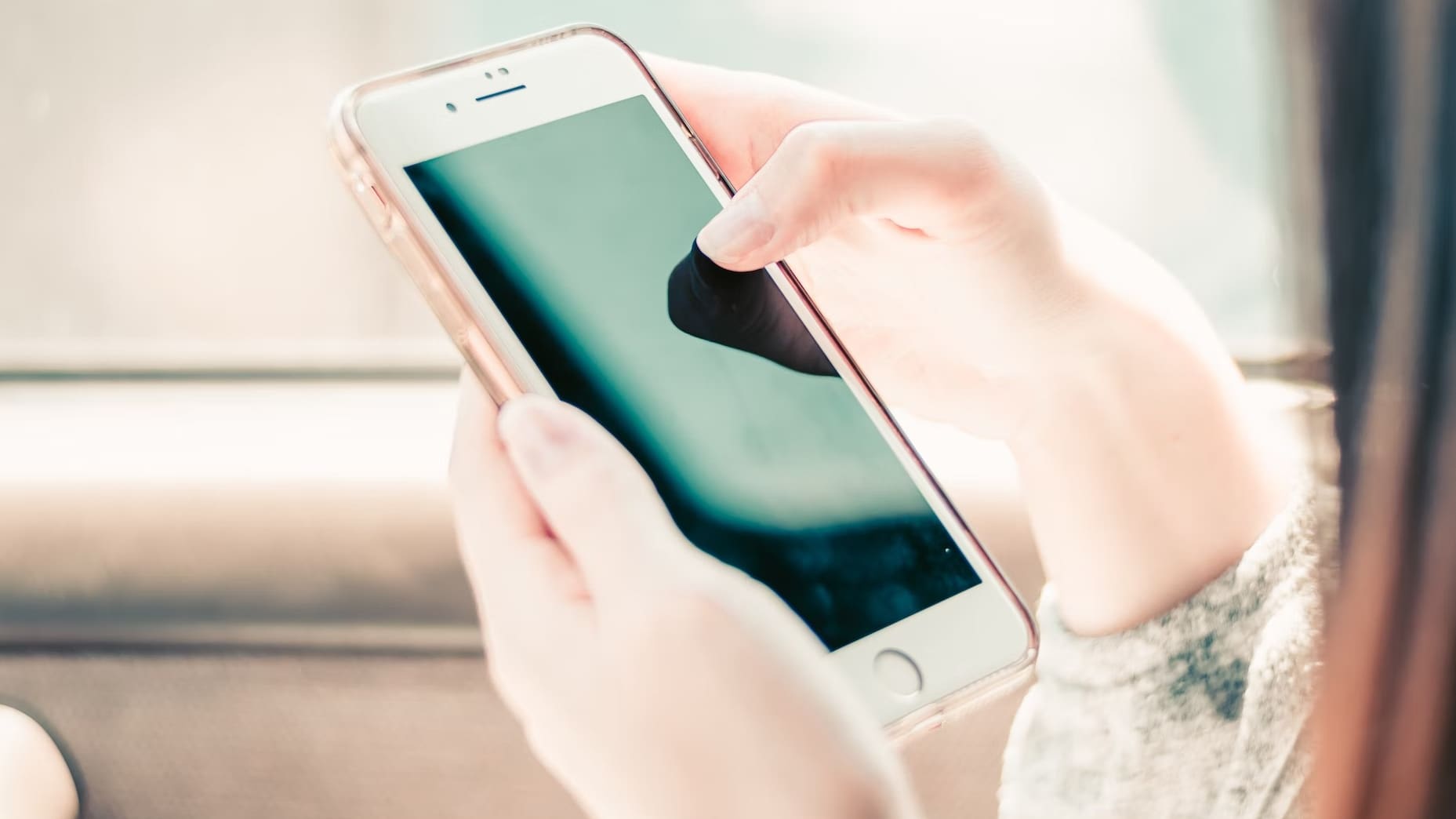 iPhone screen protector