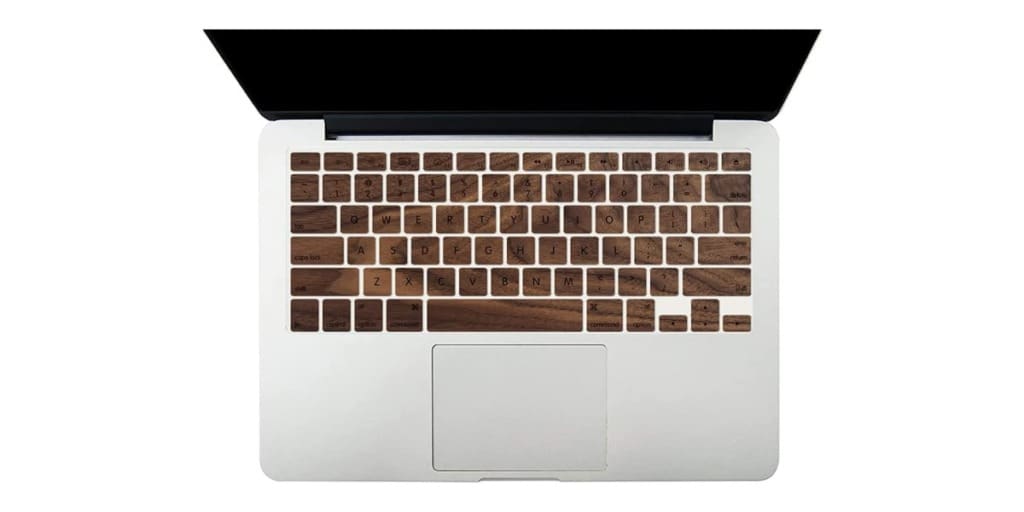 Bandless keyboard cover for MacBook Pro