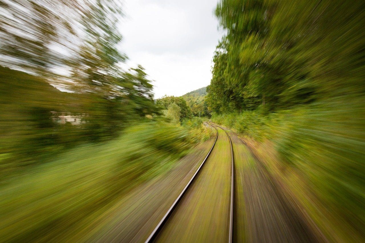 Train 1715320 1280